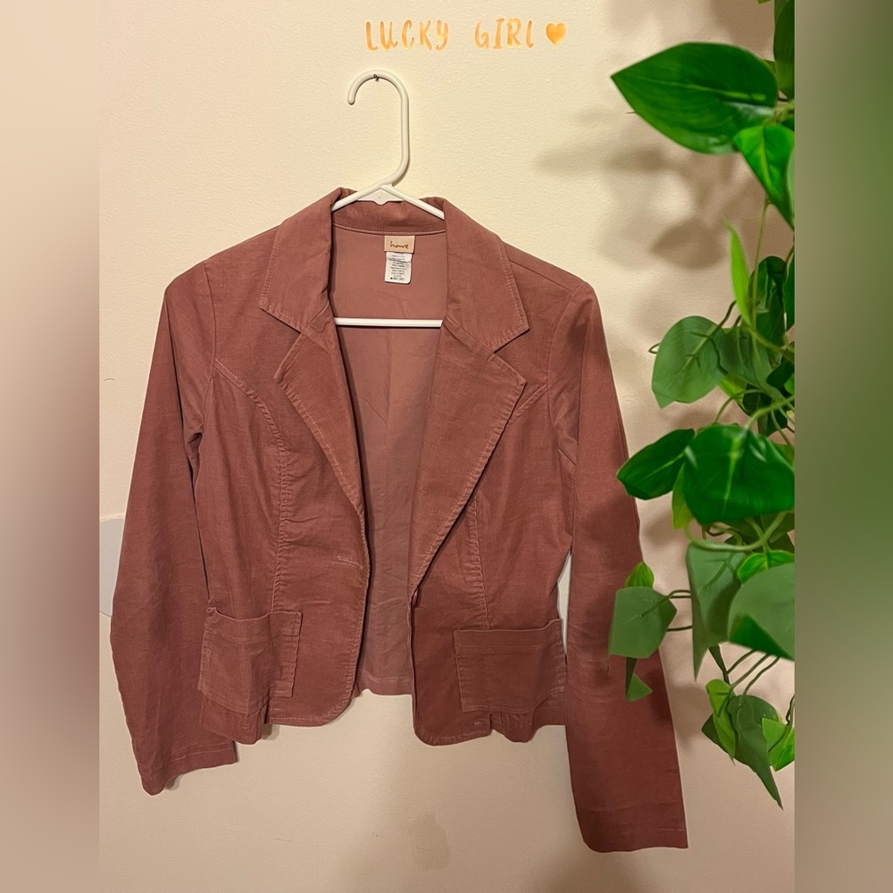 Beautiful jacket! - Picture 2 of 3